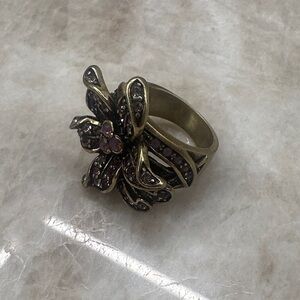 Elegant Floral Heidi Daus Ring with Purple Accents
